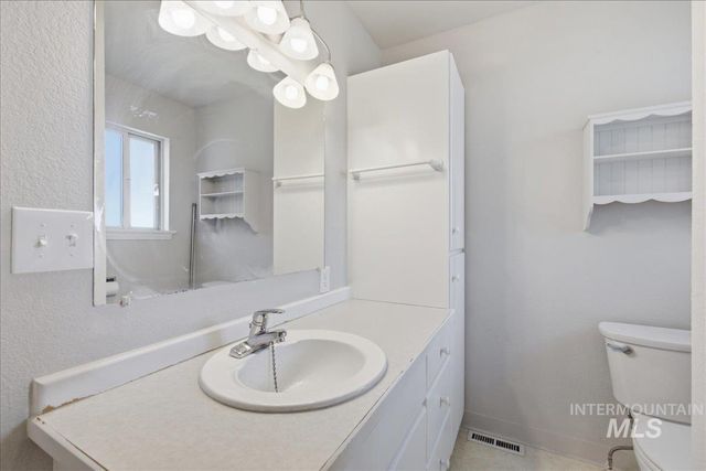 1211 W Orchard Ave, Nampa, ID 83651