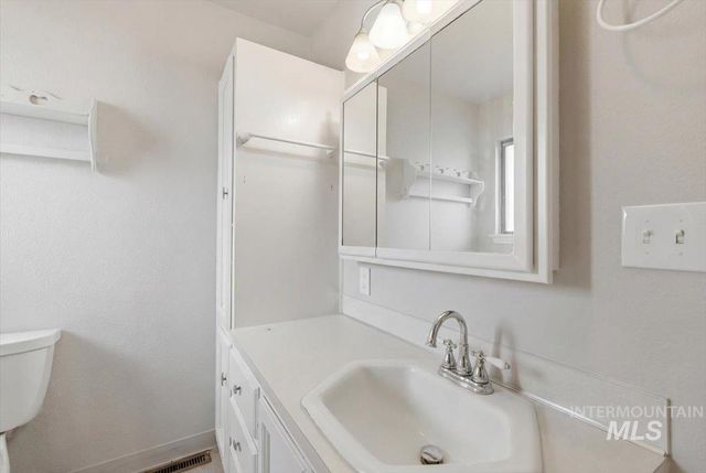 1211 W Orchard Ave, Nampa, ID 83651