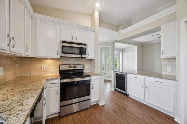 5353 Memorial Drive 1008, Houston, TX 77007