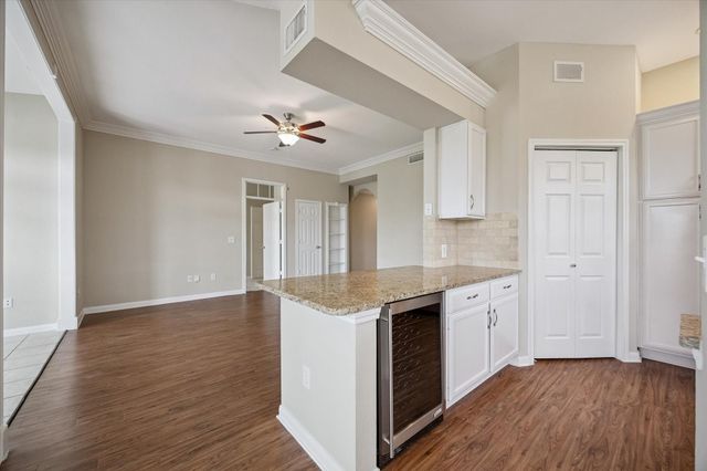 5353 Memorial Drive 1008, Houston, TX 77007