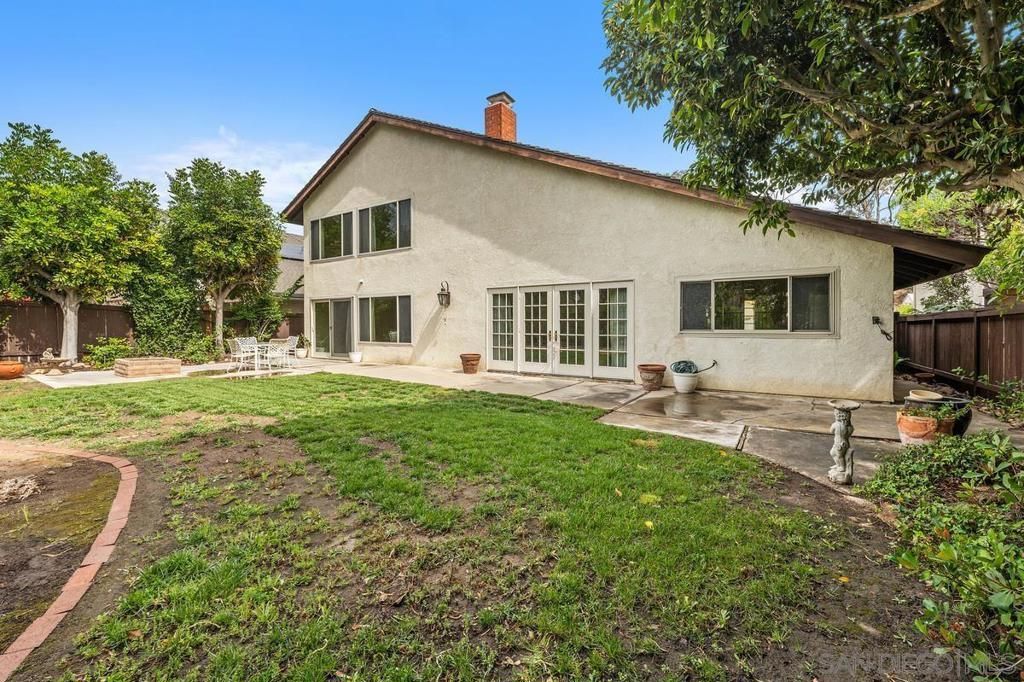 Image 25 of property listing at 10575 Canyon Lake Dr, San Diego, CA 92131