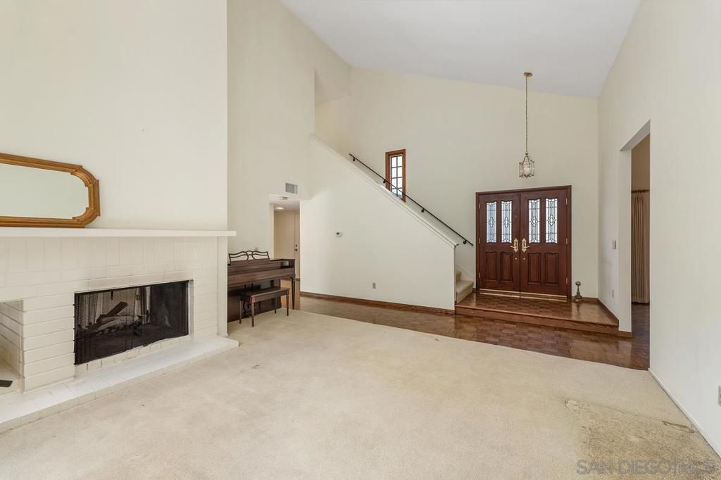 Image 7 of property listing at 10575 Canyon Lake Dr, San Diego, CA 92131