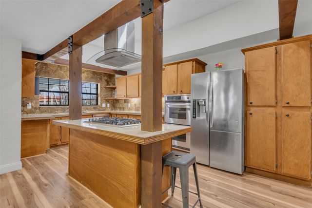 906 Griffith Avenue, Terrell, TX 75160