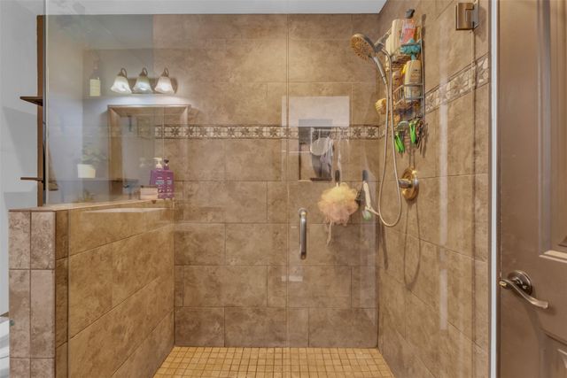 906 Griffith Avenue, Terrell, TX 75160