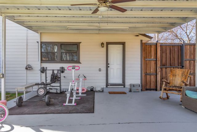 906 Griffith Avenue, Terrell, TX 75160