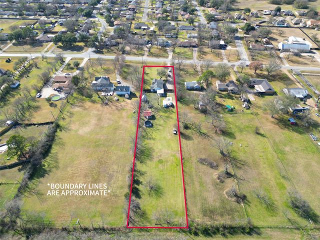 906 Griffith Avenue, Terrell, TX 75160