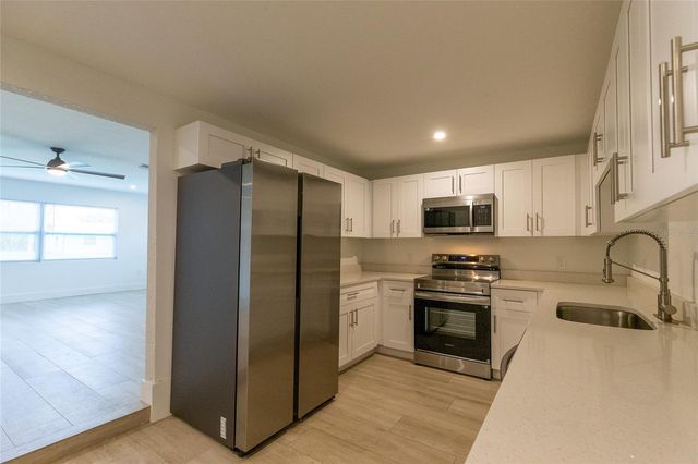 216 24TH STREET NE, Bradenton, FL 34208
