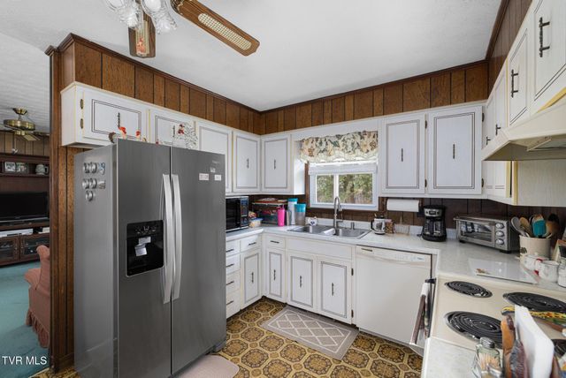 167 Hartman Drive, Jonesborough, TN 37659