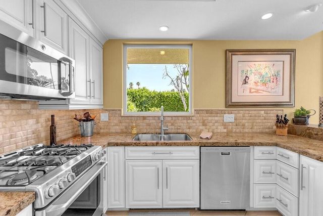 48900 Avenida El Nido, La Quinta, CA 92253