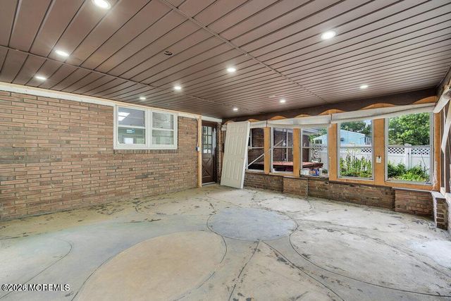 1130 Kenton Drive, Toms River, NJ 08753