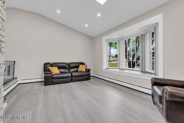 1130 Kenton Drive, Toms River, NJ 08753