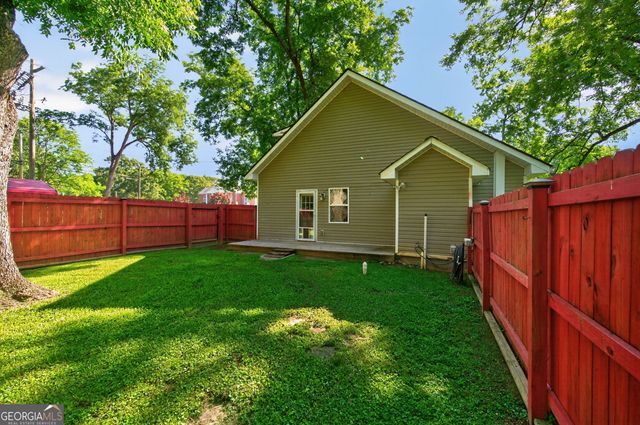 98 S 5th Street, Colbert, GA 30628