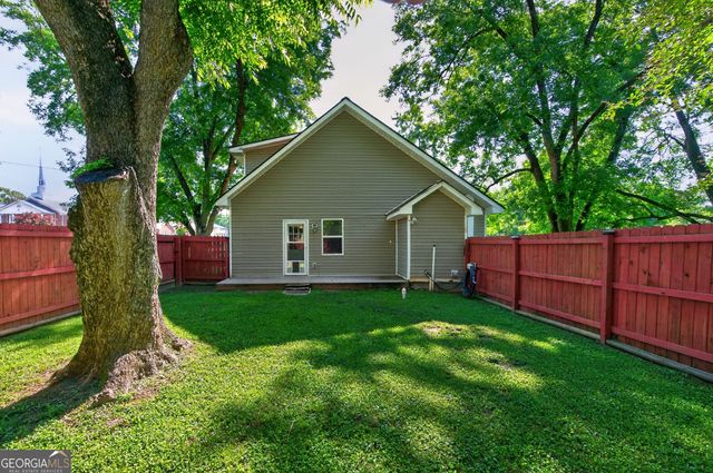 98 S 5th Street, Colbert, GA 30628