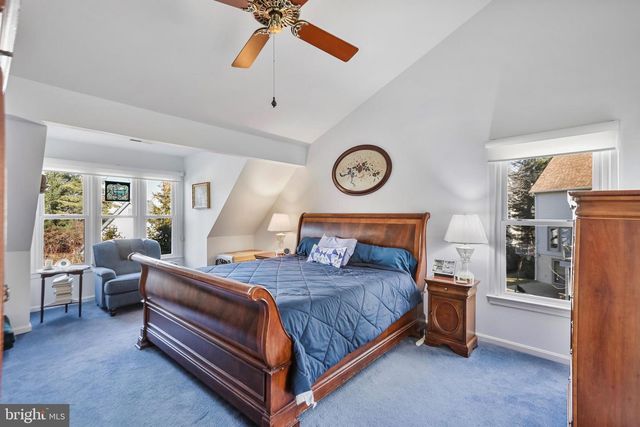 5272 ELLICOTT DR, Centreville, VA 20120