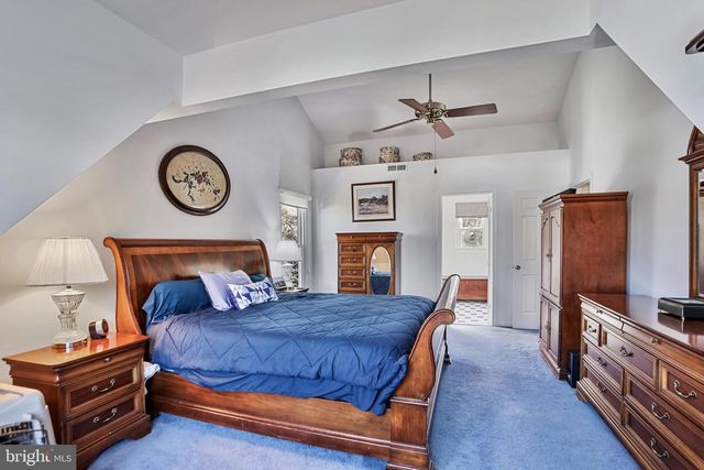 5272 ELLICOTT DR, Centreville, VA 20120