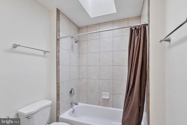 5272 ELLICOTT DR, Centreville, VA 20120