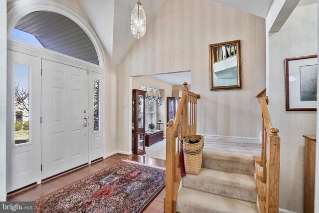 5272 ELLICOTT DR, Centreville, VA 20120