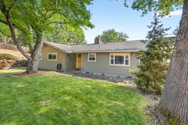 1773 Alta Vista Road, Eagle Point, OR 97524