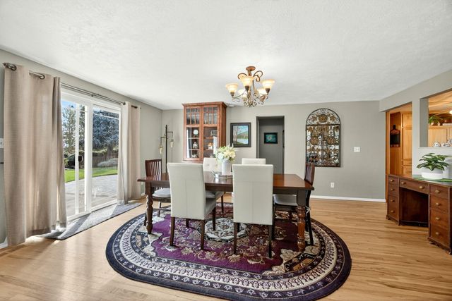 1773 Alta Vista Road, Eagle Point, OR 97524