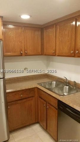 3670 Inverrary Dr 1U, Lauderhill, FL 33319
