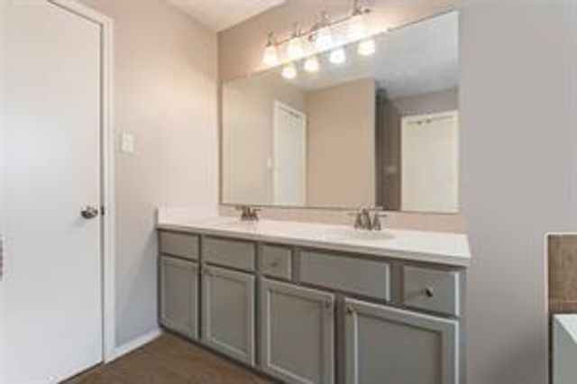 1835 Oak Ridge Drive, Kemah, TX 77565