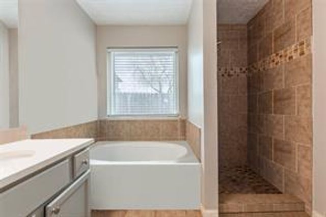 1835 Oak Ridge Drive, Kemah, TX 77565