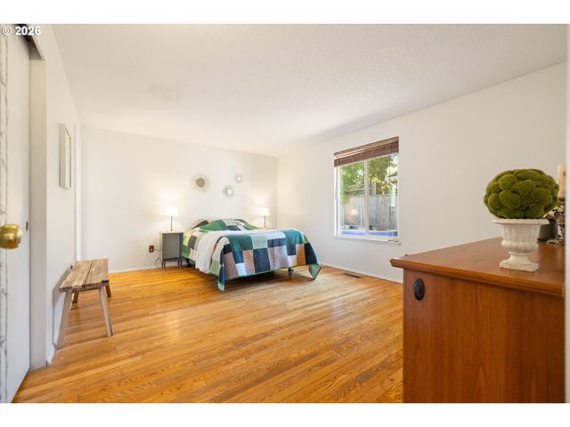 13145 Sw SHORE Dr, Tigard, OR 97223