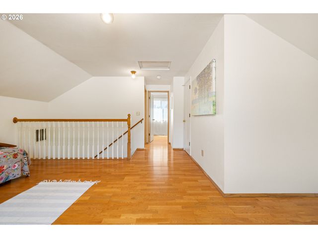 13145 Sw SHORE Dr, Tigard, OR 97223