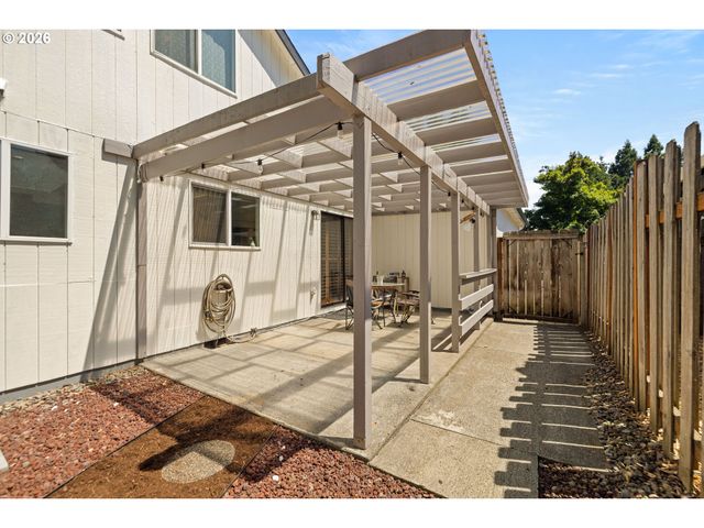 13145 Sw SHORE Dr, Tigard, OR 97223