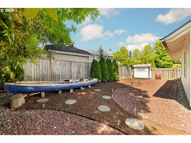 13145 Sw SHORE Dr, Tigard, OR 97223