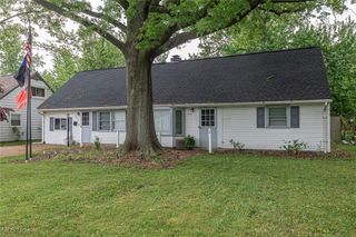 524 Irving Park Boulevard, Sheffield Lake, OH 44054