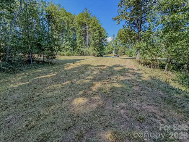 92 Crystal Heights Drive, Hendersonville, NC 28739
