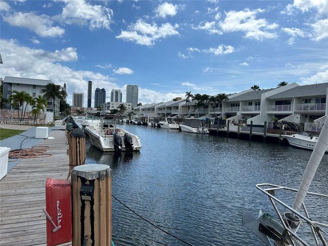 3550 NE 169th St 304, North Miami Beach, FL 33160