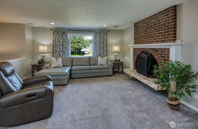 19619 SE 264th Court, Covington, WA 98042