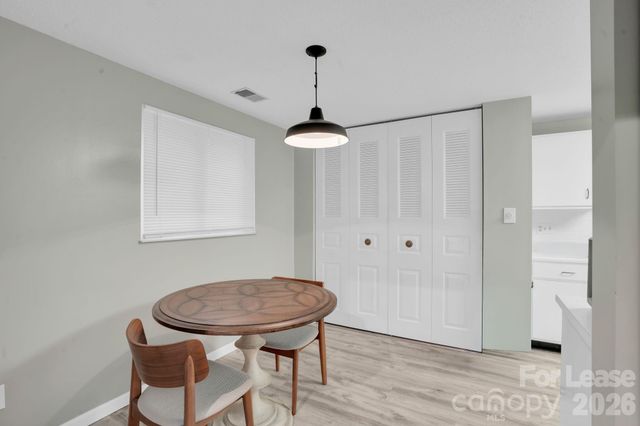 2427 Studley Place, Charlotte, NC 28212