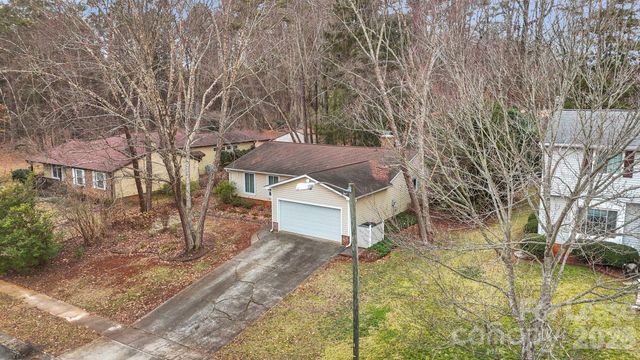 2427 Studley Place, Charlotte, NC 28212
