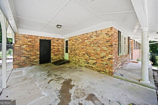 7039 Rockbridge Road, Stone Mountain, GA 30087