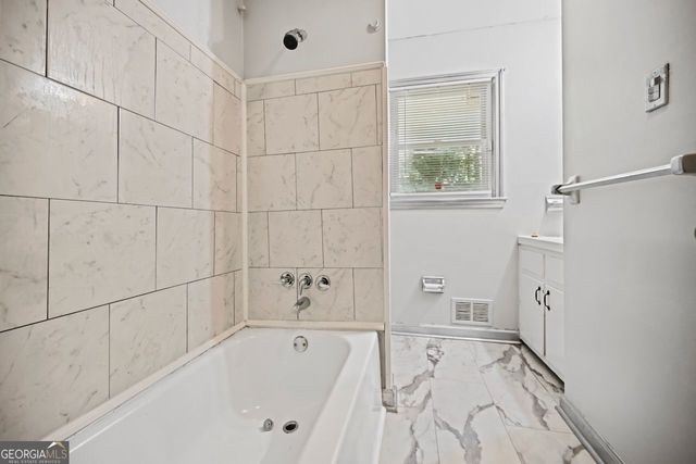 7039 Rockbridge Road, Stone Mountain, GA 30087