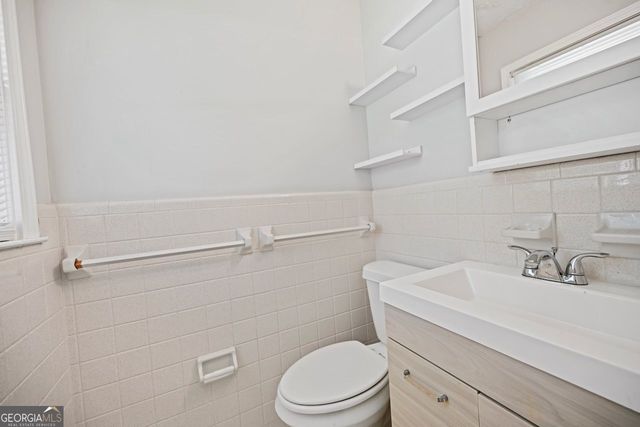 7039 Rockbridge Road, Stone Mountain, GA 30087