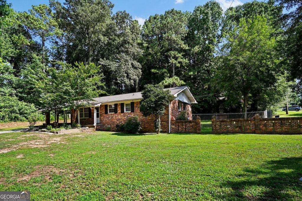 7039 Rockbridge Road, Stone Mountain, GA 30087