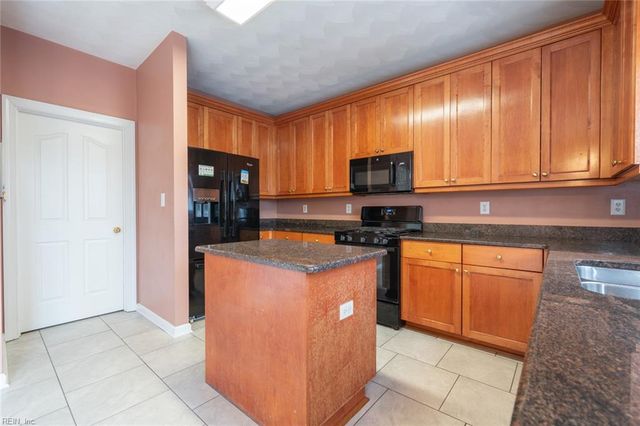 872 Lym DR, Virginia Beach, VA 23464
