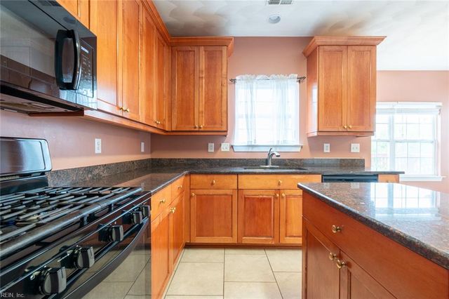 872 Lym DR, Virginia Beach, VA 23464
