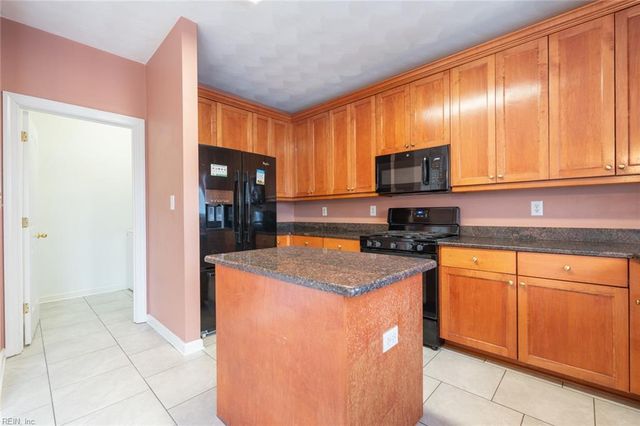 872 Lym DR, Virginia Beach, VA 23464