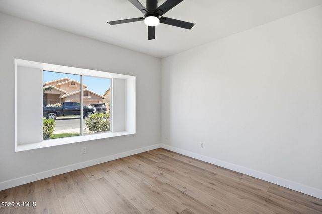 519 W COMSTOCK Drive, Gilbert, AZ 85233