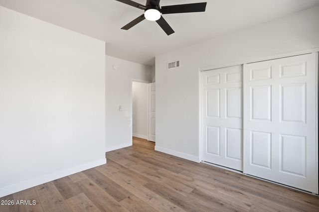 519 W COMSTOCK Drive, Gilbert, AZ 85233