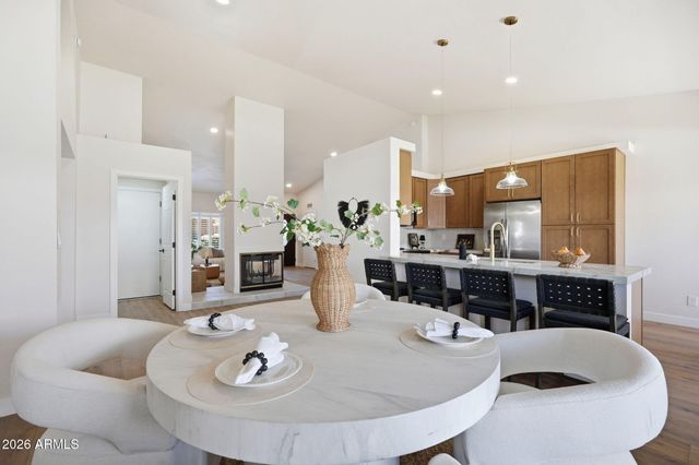 519 W COMSTOCK Drive, Gilbert, AZ 85233