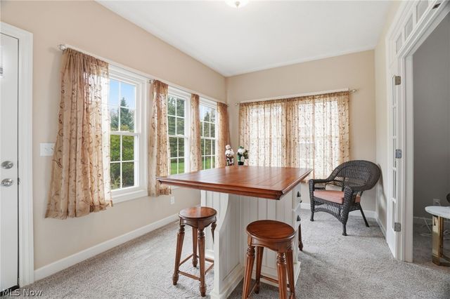 8220 Manor Gate Way, Mentor, OH 44060