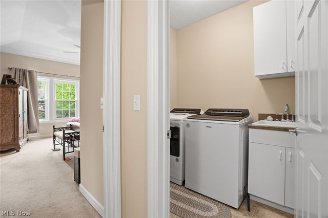 8220 Manor Gate Way, Mentor, OH 44060