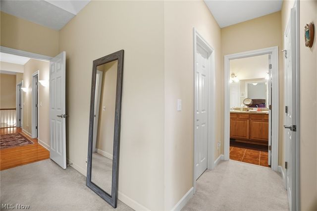 8220 Manor Gate Way, Mentor, OH 44060