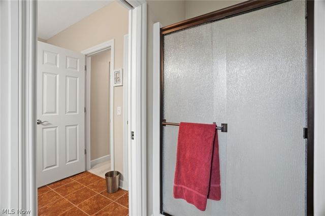 8220 Manor Gate Way, Mentor, OH 44060